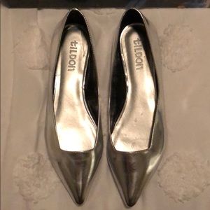 Tilden silver flats